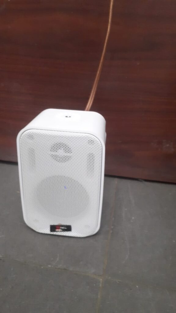Small speaker2